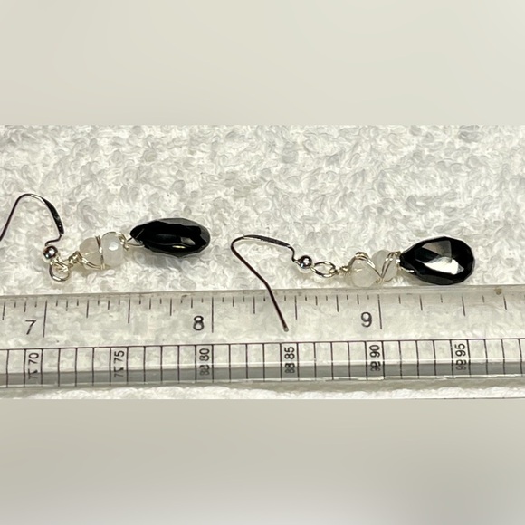 💋🎀genuine black onyx and blue flash moonstone glass earrings -NWT - Picture 7 of 7